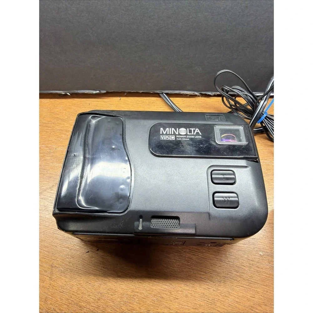 Vintage Minolta Master C-503 Power Zoom Lens Camcorder ,Bag 2 Battery's, Charger